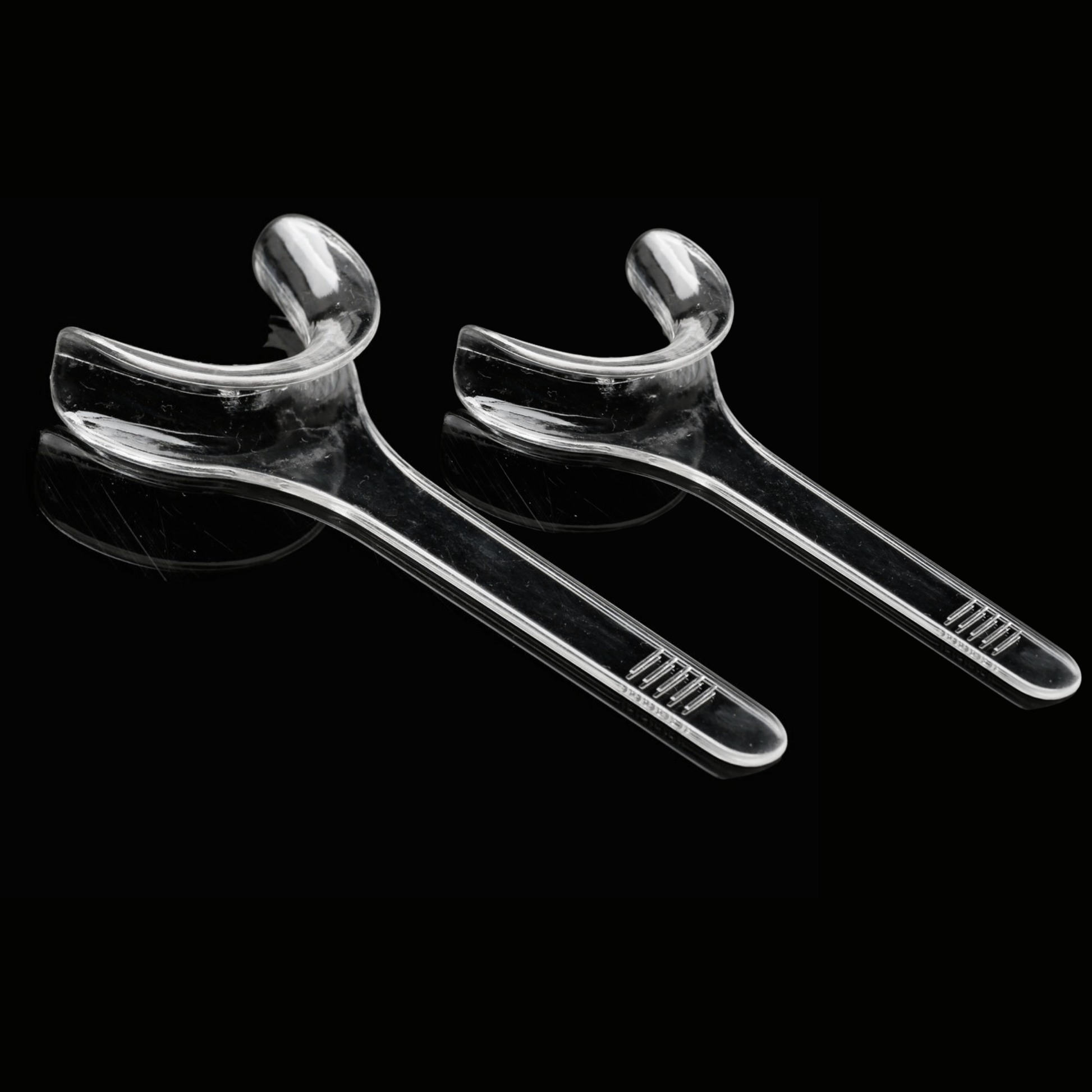 Lip-Retractor-Type-C-Shaped-Photo- Adult-Dental-Orthodontic